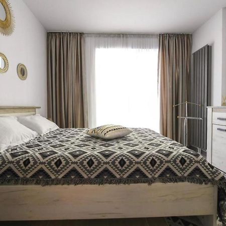 Alezzi Beach Resort Nautica Неводарі Екстер'єр фото