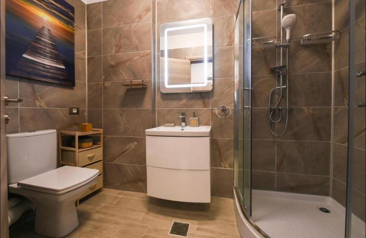 Alezzi Beach Resort Nautica Неводарі Екстер'єр фото