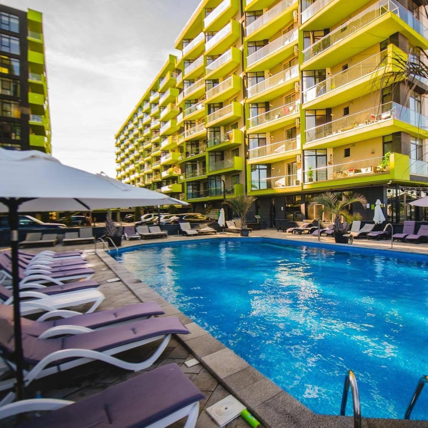 Alezzi Beach Resort Nautica Неводарі Екстер'єр фото